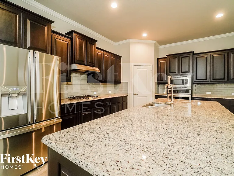 15013 Gladstone Dr — Photo 6