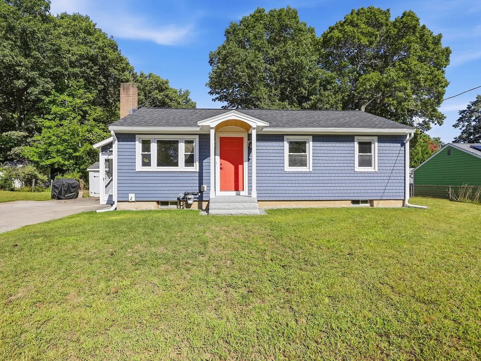 2 bed, 1.0 bath, 912 sqft, $2,550 — Photo 1