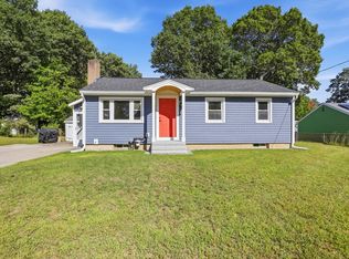 4 Claire Rd, Amesbury, MA 01913
