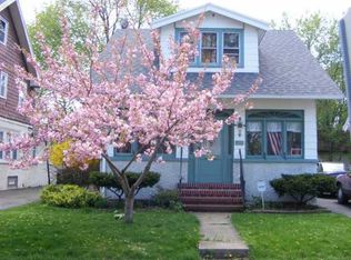 29 Spencer Rd, Irondequoit, NY 14609