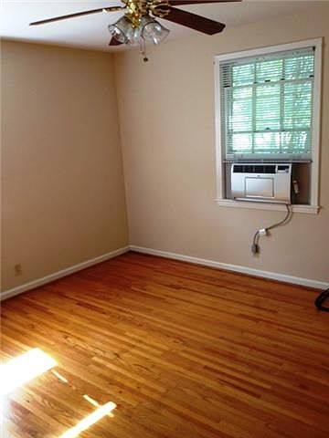 2nd image of 3910A Kimpalong Dr