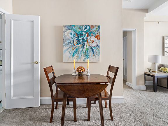 3rd image of 27 W 55th St APT 62