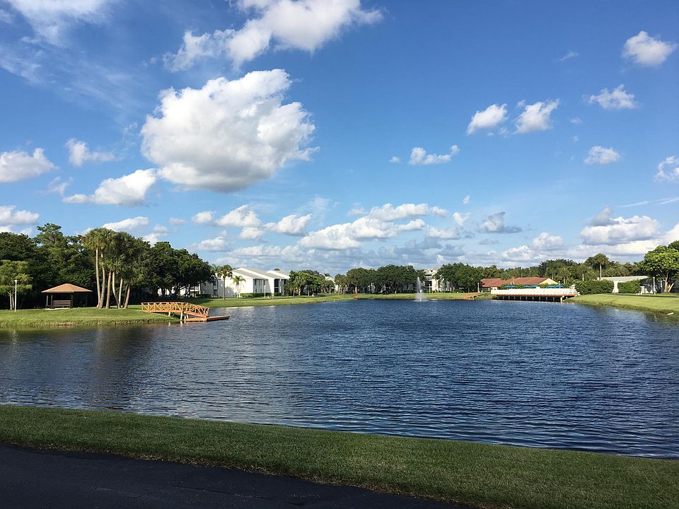 THE BEST VIEW !! Full lake_- great breeze