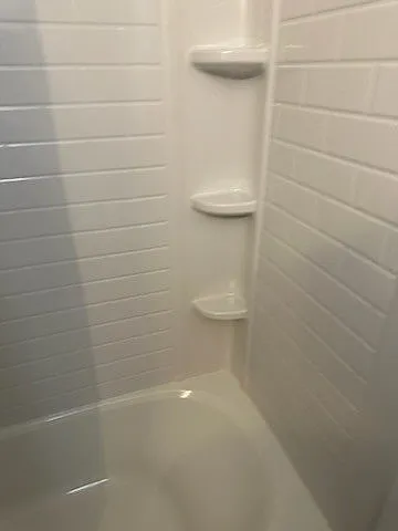 1 bed, 1.0 bath, 675 sqft, $825 — Photo 2
