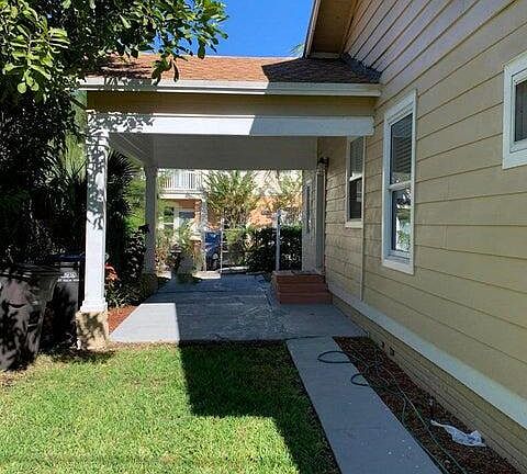 4th image of 416 Lilac Court