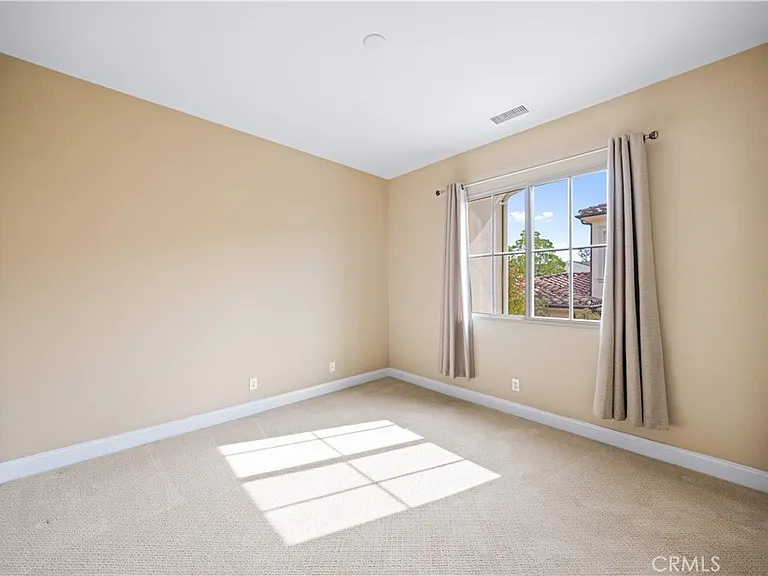 70 Twin Gables — Photo 29