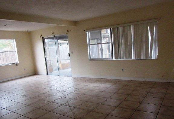 2nd image of 6413 Dante Ln