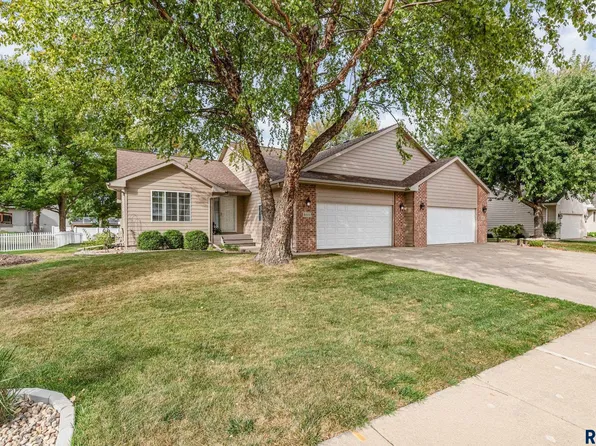 6111 S Avalon Ave, Sioux Falls, SD 57108