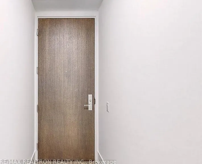 39 Roehampton Ave #4301 — Photo 21