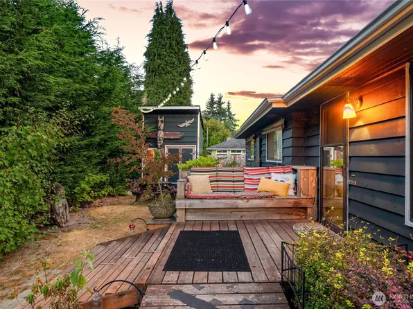 11803 14th Avenue S, Seattle, WA 98168