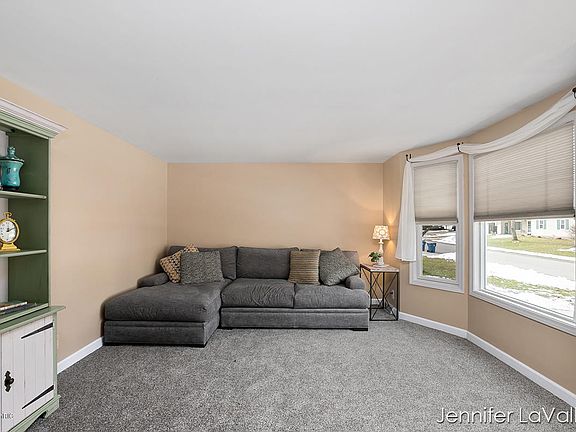 3rd image of 4588 Meryton Ave NW