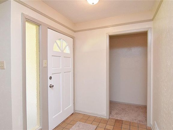 5th image of 4717 Catchin Dr
