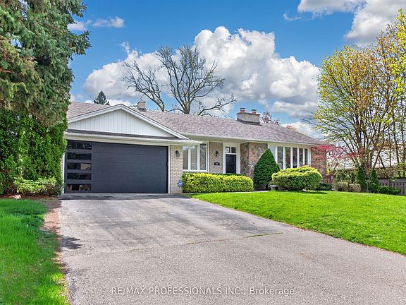 3rd image of 23 Ravensbourne Cres