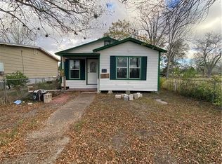 1304 S Depot, Victoria, TX 77901