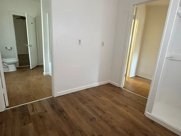 319 N Shasta St — Photo 20