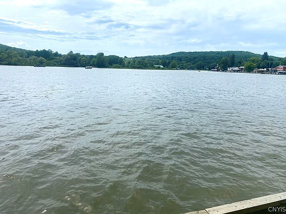 2nd image of 373B N Shore Rd