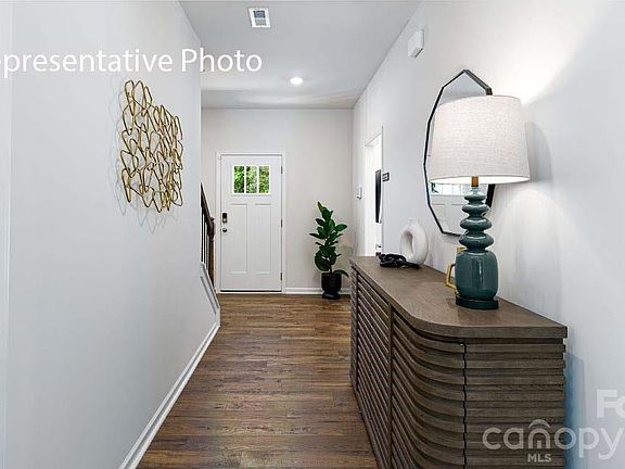 2nd image of 1559 Secrest Commons Dr