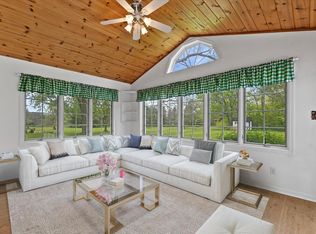 S67W32842 Westgate Ct, Mukwonago, WI 53149