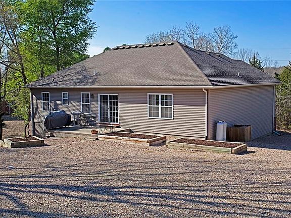 5th image of 4 Granshire Ln