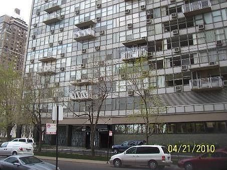 1st image of 129 E Bellevue Pl APT 1403