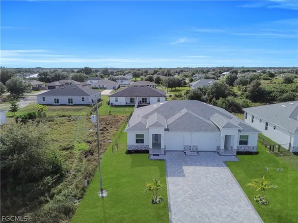 424-426 Grant Blvd, Lehigh Acres, FL 33974