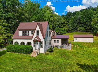 123 Pleasant Ln, Clendenin, WV 25045