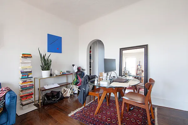 Rented by R New York | media 2