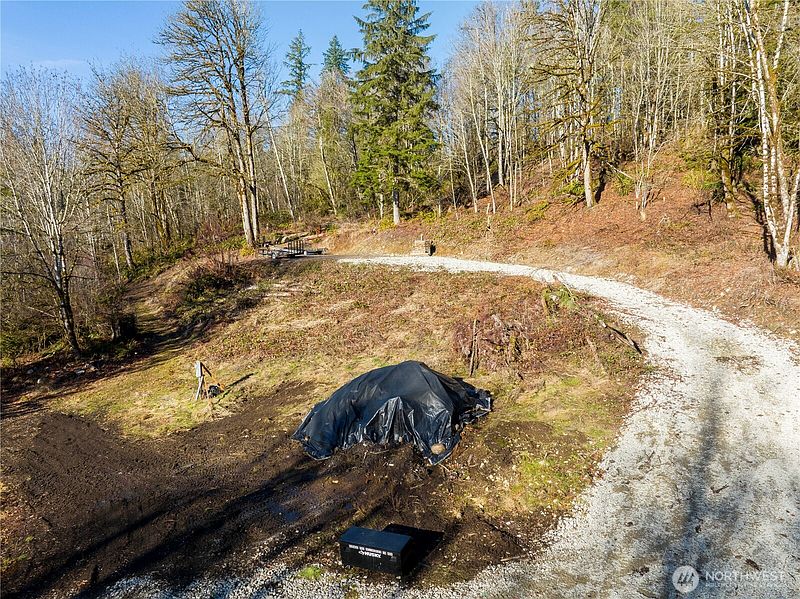 2nd image of 13620 Kelly Road NE