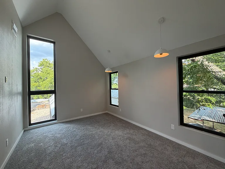957 Woods Ave — Photo 21