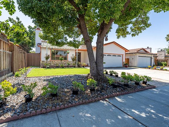 2nd image of 3284 Faith Ct