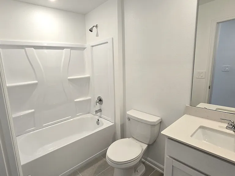 2150 Chris Dr — Photo 10