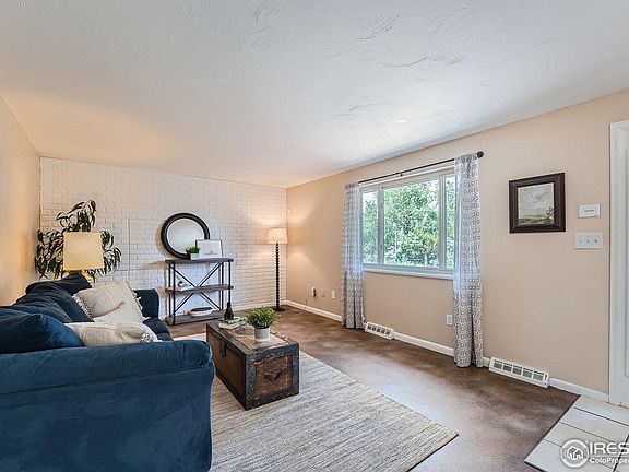 5th image of 1105 Grand Ave