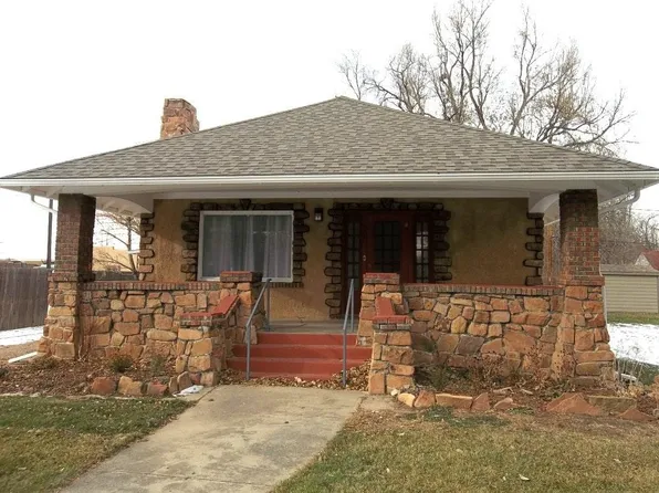 527 8th St, Berthoud, CO 80513