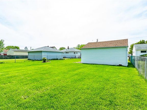 2nd image of 6089 Stark Dr