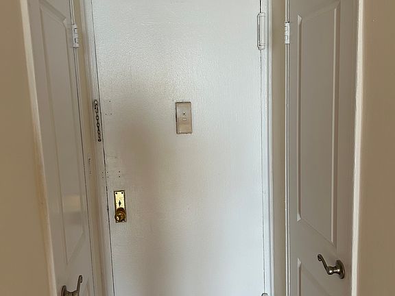 2nd image of 496 Howard Ave APT 1B