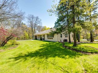 845 Maplewood Rd, Lake Forest, IL 60045