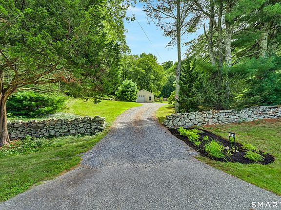 2nd image of 328 North Stonington Road