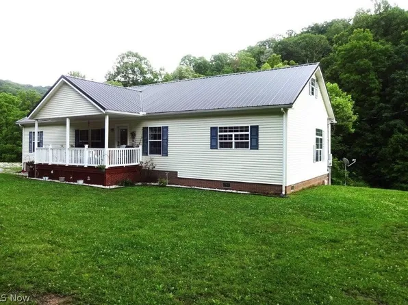 98 Trace Rd, Newton, WV 25266