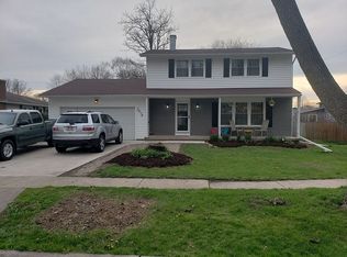 2878 Forest Rd, Davenport, IA 52803