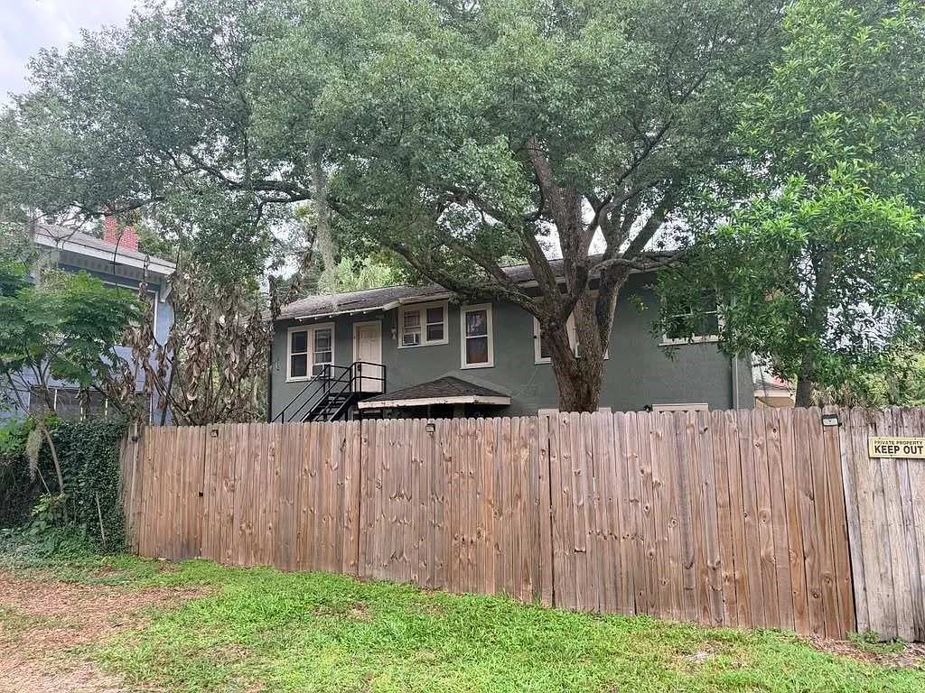 Studio, 1.0 bath, 987 sqft, $1,055 — Photo 2
