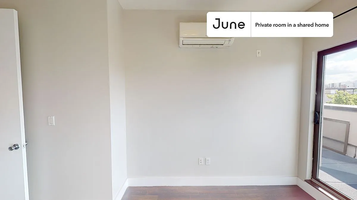 Full bedroom in 4 bed/2 bath home in Bedford-Stuyvesant #1563 C — Photo 3