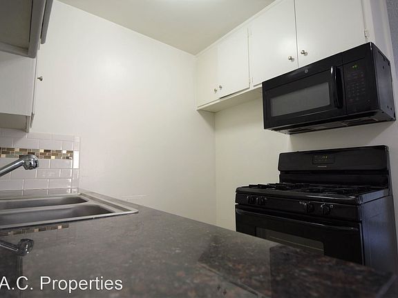 4th image of 4201 Arch Dr APT 8