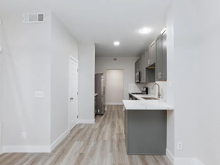 2607 Glen Green Ave — Photo 13