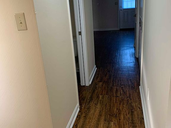 4th image of 1700 Highland Way #D