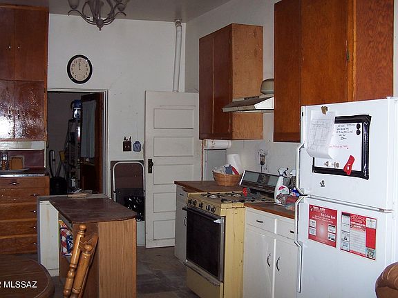 4th image of 260 S Lawson Ln