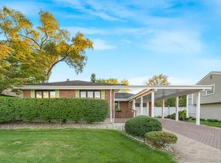 78 Joyce Rd, Plainview, NY 11803