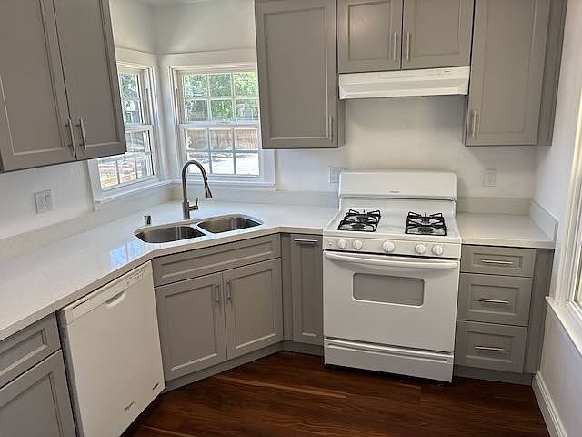 1st image of 2543 W Acacia St