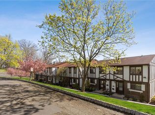 60 Buckingham Ct, Pomona, NY 10970