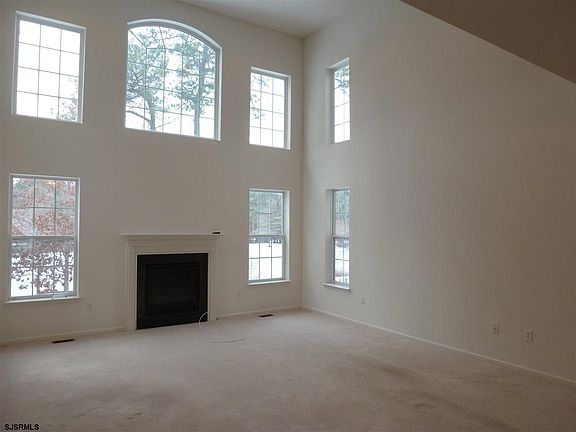 2nd image of 103 Kensington Dr