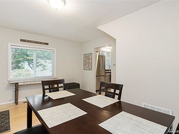 5th image of 2923 NE Alder St